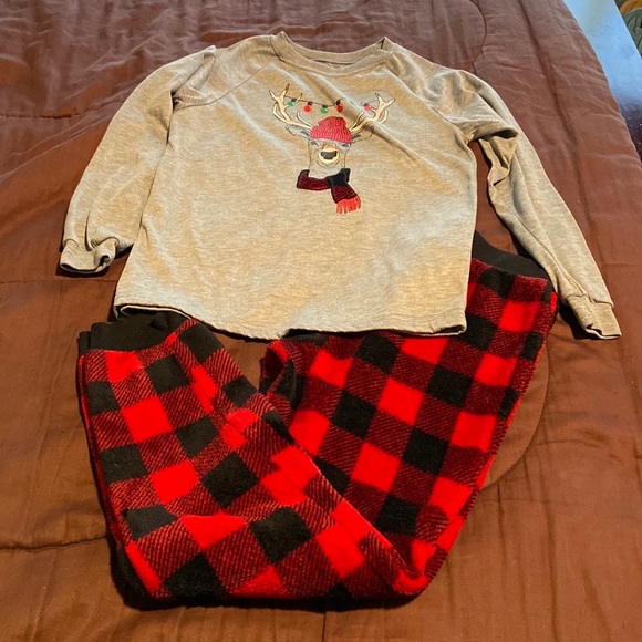 Boys Christmas Print Pajamas by Holiday #FamJams Brand.  EUC! - Picture 15 of 16